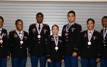 Resolute Café Soldiers demonstrates their skills in a Culinary Event.