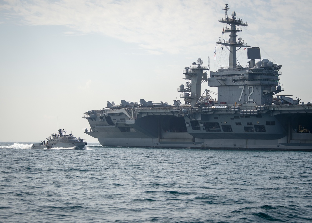 Mark VI Boats Complete High Value Asset in 5th Fleet